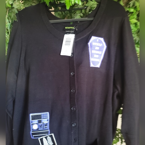 Sweater - Picture 3 of 5